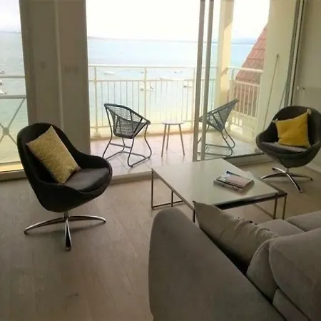 En Duplex Face A La Mer Apartment