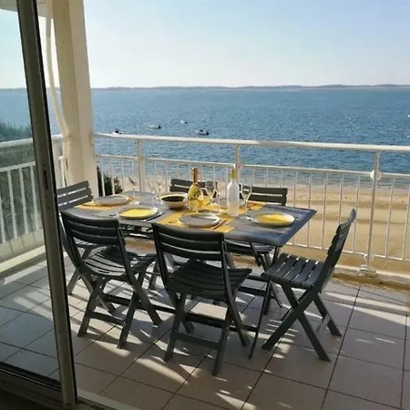 Apartment En Duplex Face A La Mer *